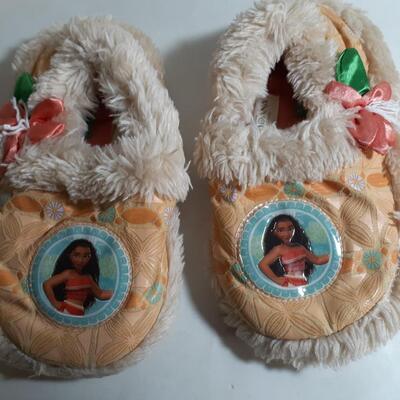 Disneys Moana kids slippers