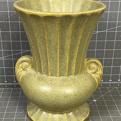 Floraline Green Vase (Ceramic) 