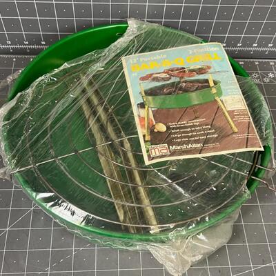 New old Stock Portable BBQ Grill,  Green 