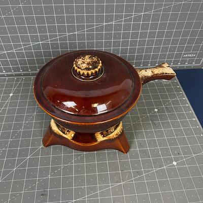 Hull Ovenproof Casserole Dish with Warming Stand
