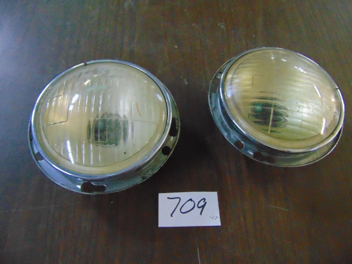 Item 709 Car light fixtures