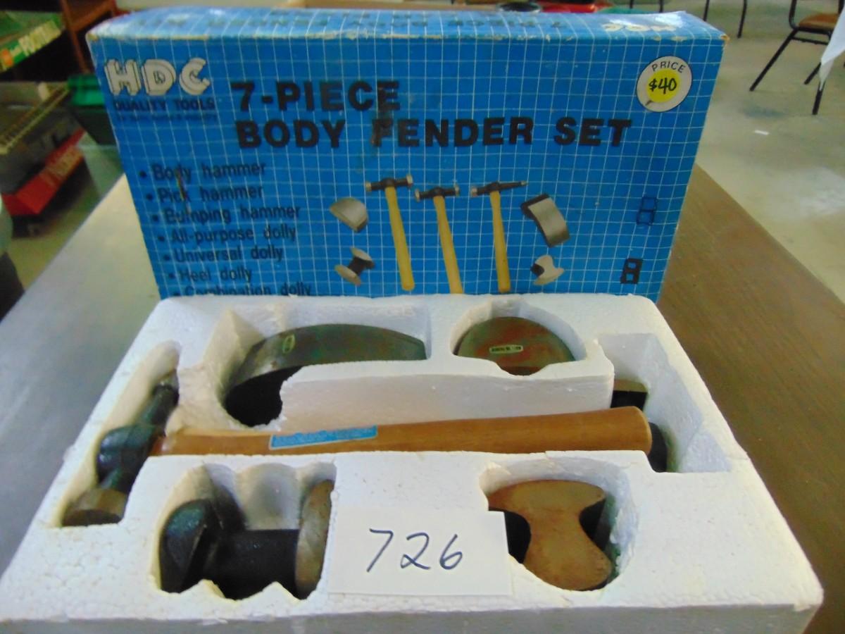 Item 726 Body Fender Set | EstateSales.org