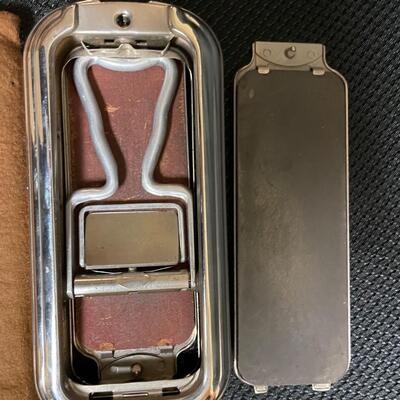 Vintage razor set