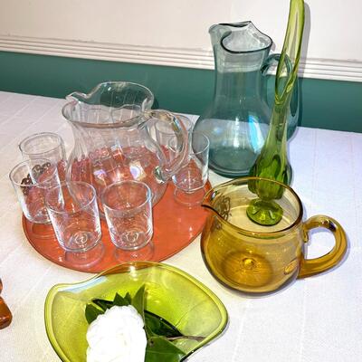 Lot 148 Group Vintage Glassware Pitchers Vase Glasses Blenko Stopper