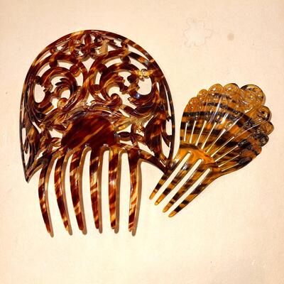 Lot 155 Vintage Celluloid Spanish Style Hair Combs & 2 Folding Hand Fans