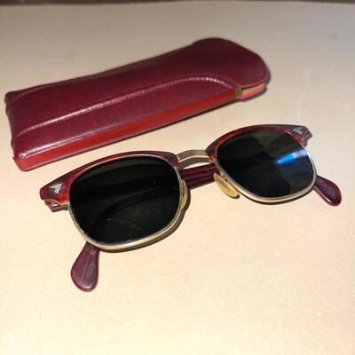 Lot 160 RX Vintage Sunglasses in Leather Case Prescription