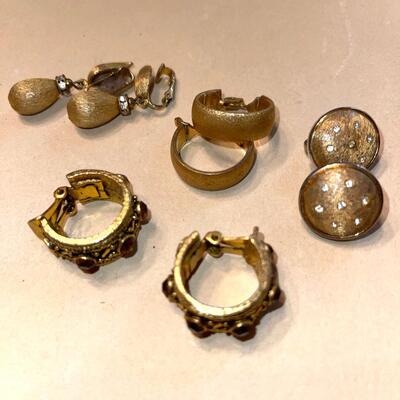 Lot 161 Vintage Costume Jewelry 4 Pairs Earrings Assorted Styles
