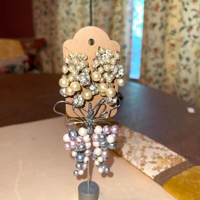 Lot 162 Vintage Cluster Dangle Earring 2 Pair Faux Pearls & Rhinestones