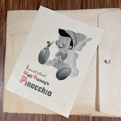 NO RESERVE! 1940 Premier @ Central Theater New York Walt Disney's Pinocchio Limited Edition Prints + 2 Movie Cell Paintings