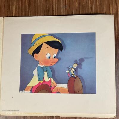 NO RESERVE! 1940 Premier @ Central Theater New York Walt Disney's Pinocchio Limited Edition Prints + 2 Movie Cell Paintings