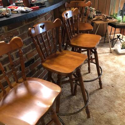 6 colonial swivel barstools spindle back