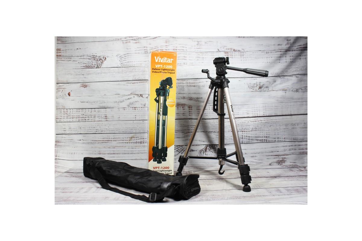 Vivitar VPT1200 Deluxe Lightweight Video Photo Tripod