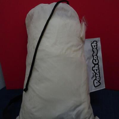 LOT 645. POPCORN MAKER AND POUCH COUCH