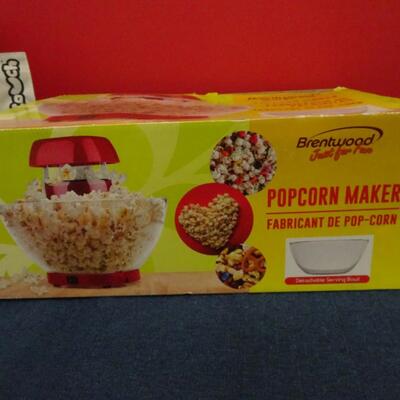 LOT 645. POPCORN MAKER AND POUCH COUCH
