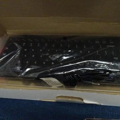 LOT 646. MISC BOOKS, WI FI EXTENDER