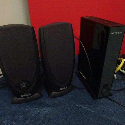 LOT 649. COMPUTER RELATED GEAR