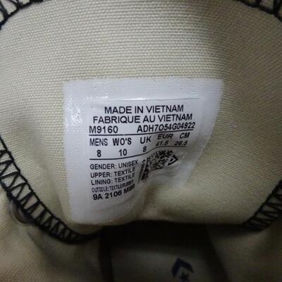 LOT 651. CONVERSE AND SANDALS