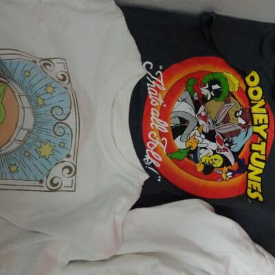 LOT 654. GIRLS SHIRTS