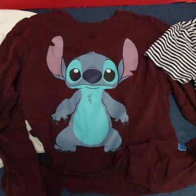 LOT 656. GIRLS SHIRTS