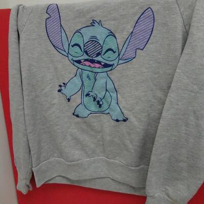 LOT 658. GIRLS CLOTHING AND HARRY POTTER TIE DYE SHIRT KIT