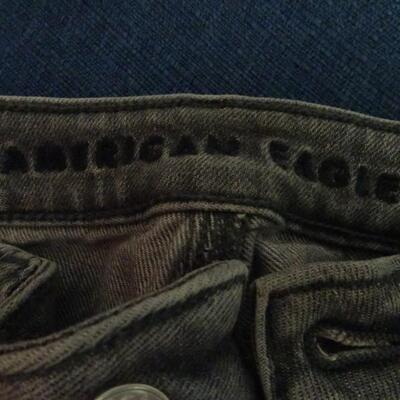 LOT 659. GIRLS CLOTHING