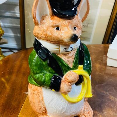 Hunting fox pitcher Japan