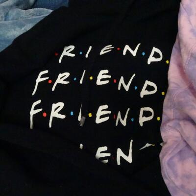 LOT 661. GIRLS CLOTHING