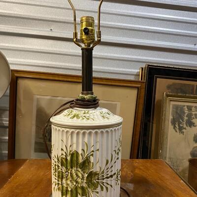 White green toile painted porcelain lamp