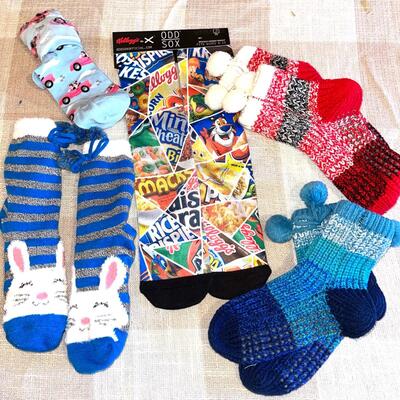 Lot 197 Fun Group Sox & Knit Slippers