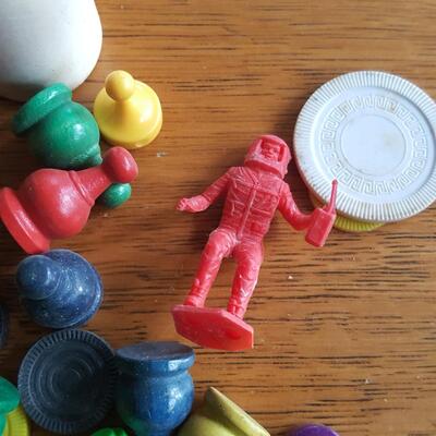 Bag 'O Miscellaneous Vintage Game Pieces
