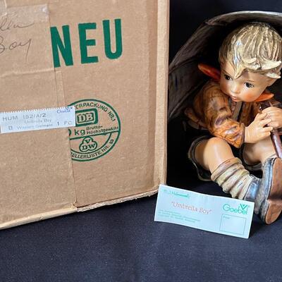 RARE LARGE Hummel Umbrella Boy 152/II TMK-5 with original box!