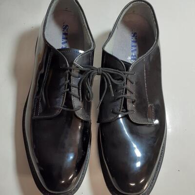 Bates size 9.5 mens dress shoes