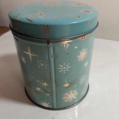 Vintage 4.5in tall metal tin