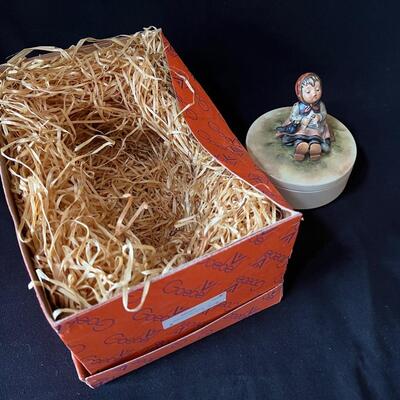 Vintage Hummel Trinket Box III/69 Happy Pastime TMK-5 w original box!