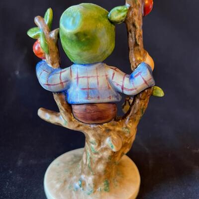 Vintage Hummel #142/I Apple Tree Boy 6" high w original box