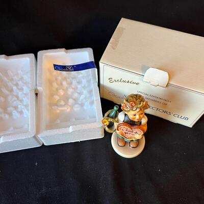 1972 Vintage Hummel Collector's Club exclusive Valentine Girl w original box