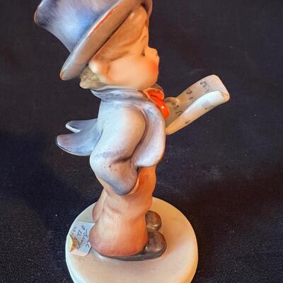 EARLY Vintage Hummel Street Singer #131 Incised Bee Mark