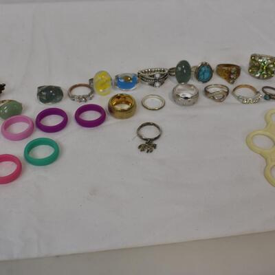 Ring Lot w/Vintage Avon Ring Sizer, Real Turquoise?, Costume, Silicone+Resin