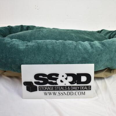 Majestic Pet: Pet Bed, green/khaki, 33 inches long
