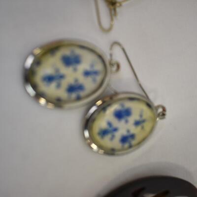 30 pairs Unique Costume Jewelry earrings: various colors/styles