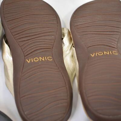 5 Pairs Womens sandals size 11M: Crocs, Vionic, black, brown, grey