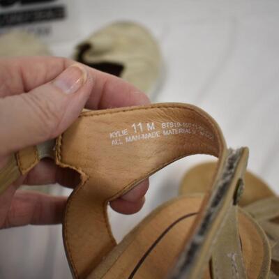 4 pc Women's: 3 prs shoes, 1 pair sandals Sizes 10M-11M, Vionic, JBU, Baretraps