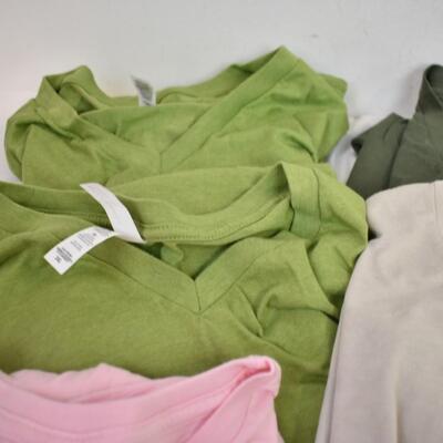 8 Womens T-shirts: Bella Canvas brand, 7 v-neck, 1 rounded neck sizes 2XL-3XL