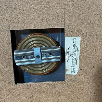 Lot 211 Framed Wall Hanging Barometer Temperature and Humidity