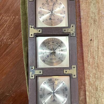 Lot 211 Framed Wall Hanging Barometer Temperature and Humidity
