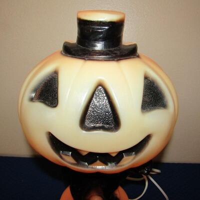 LOT 3  VINTAGE HALLOWEEN DECORATIONS