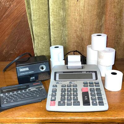 Lot 215 Office Machine Group Calculator + Pencil Sharpener + Word Master