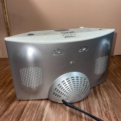 Lot 220 RCA Clock Radio / CD Player with Remote Works