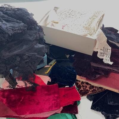 Lot 239 Antique Lace & Velvet Scraps For Quilting Collars Cuffs Dress Pieces