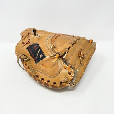 VINTAGE SEARS 1686 COWHIDE CATCHERâ€™S MITT